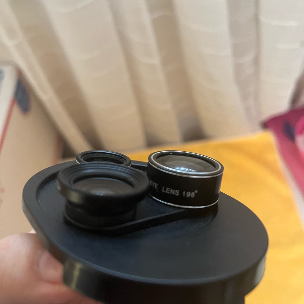 🦋HP🦋 4-in-1 Revolving Camera Lens - Picture 6 of 16